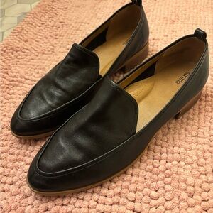 Susina Black Leather Flats
